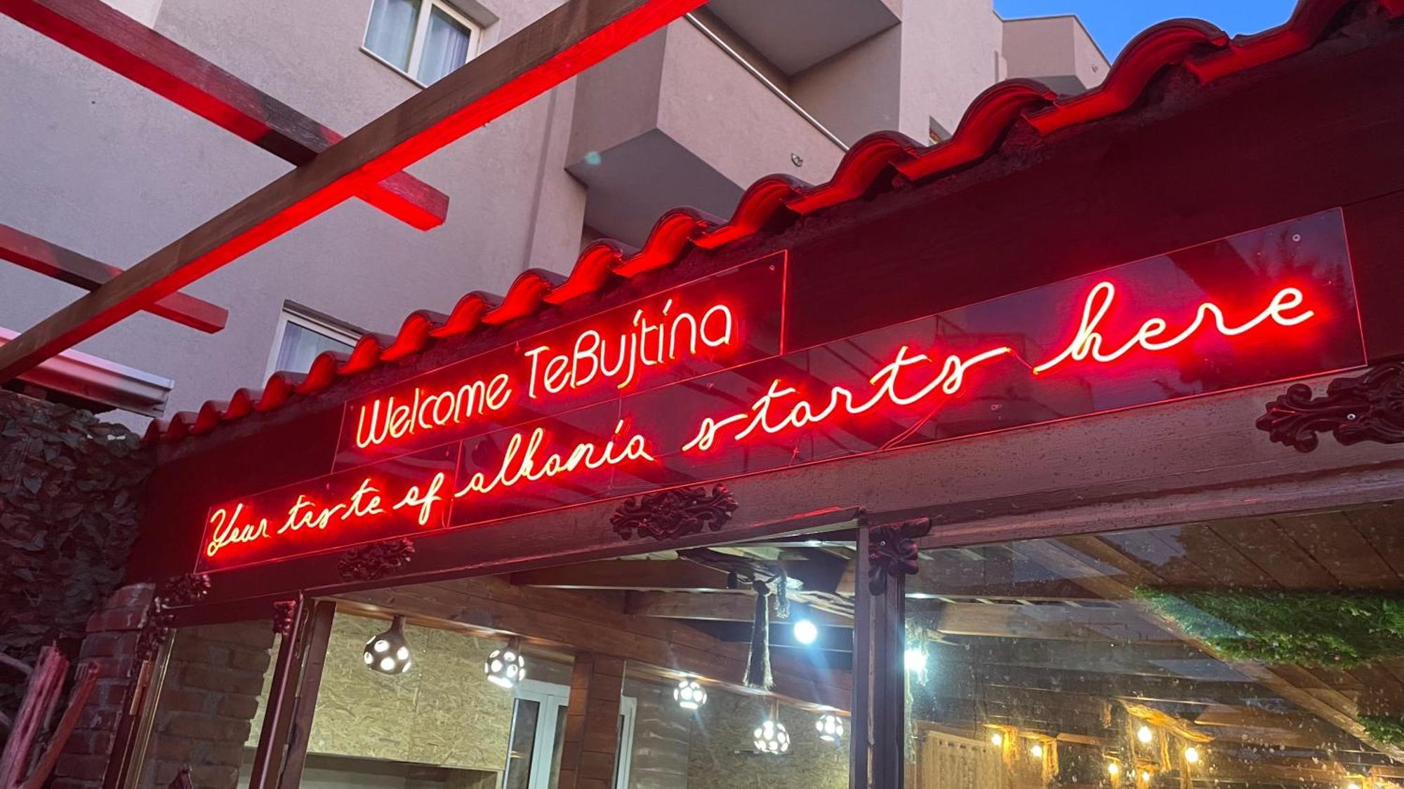 Te Bujtina Hotel- Cozy Stay With Traditional Breakfast Near Beach Golem  Extérieur photo