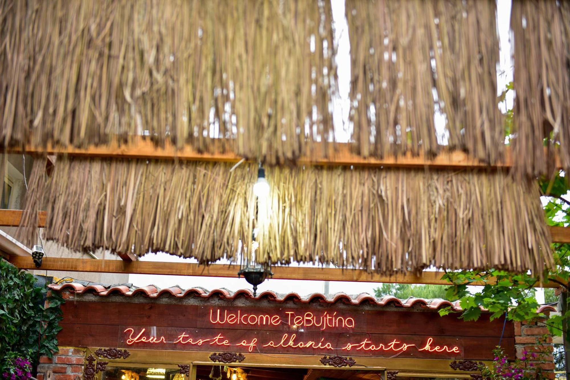 Te Bujtina Hotel- Cozy Stay With Traditional Breakfast Near Beach Golem  Extérieur photo