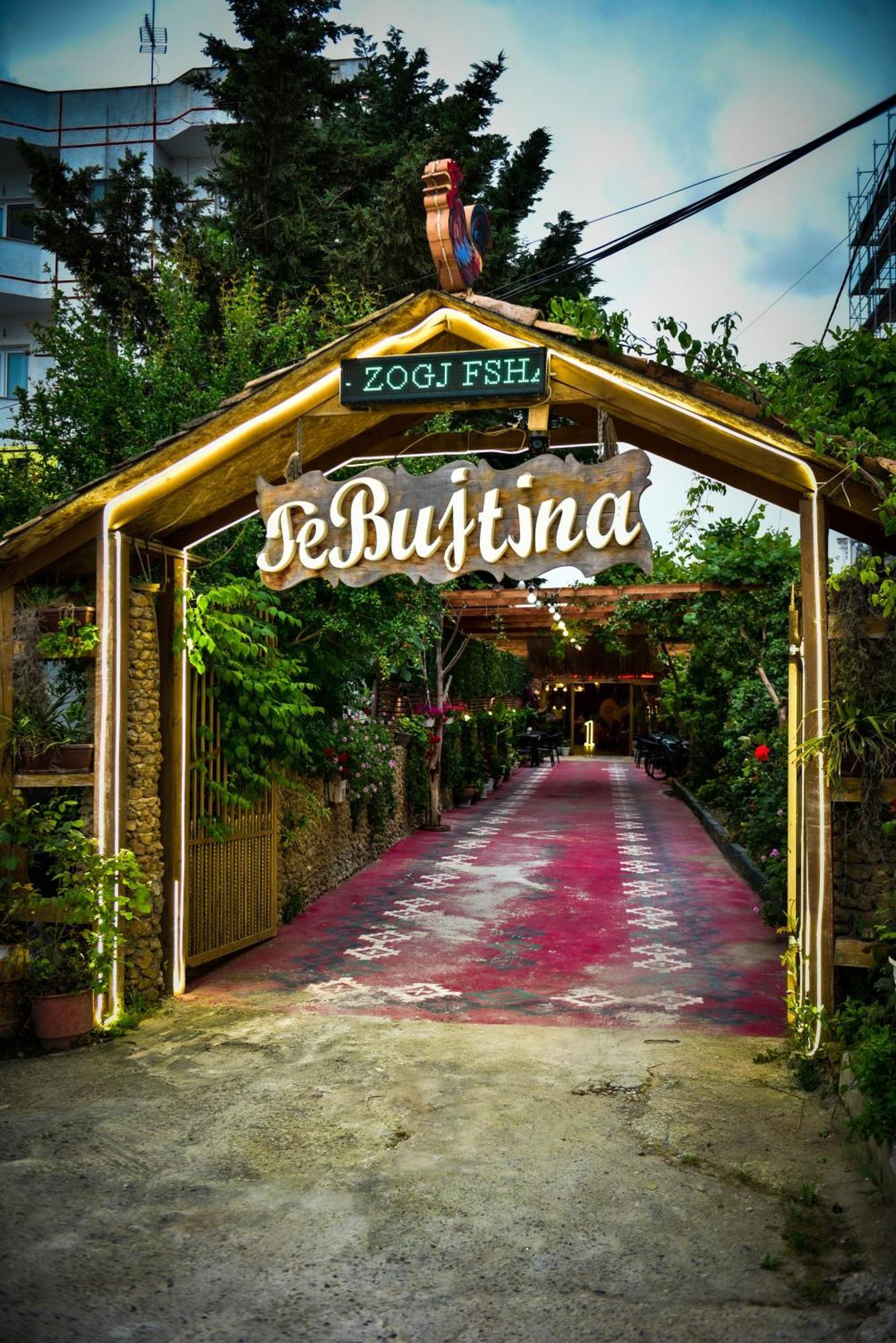 Te Bujtina Hotel- Cozy Stay With Traditional Breakfast Near Beach Golem  Extérieur photo