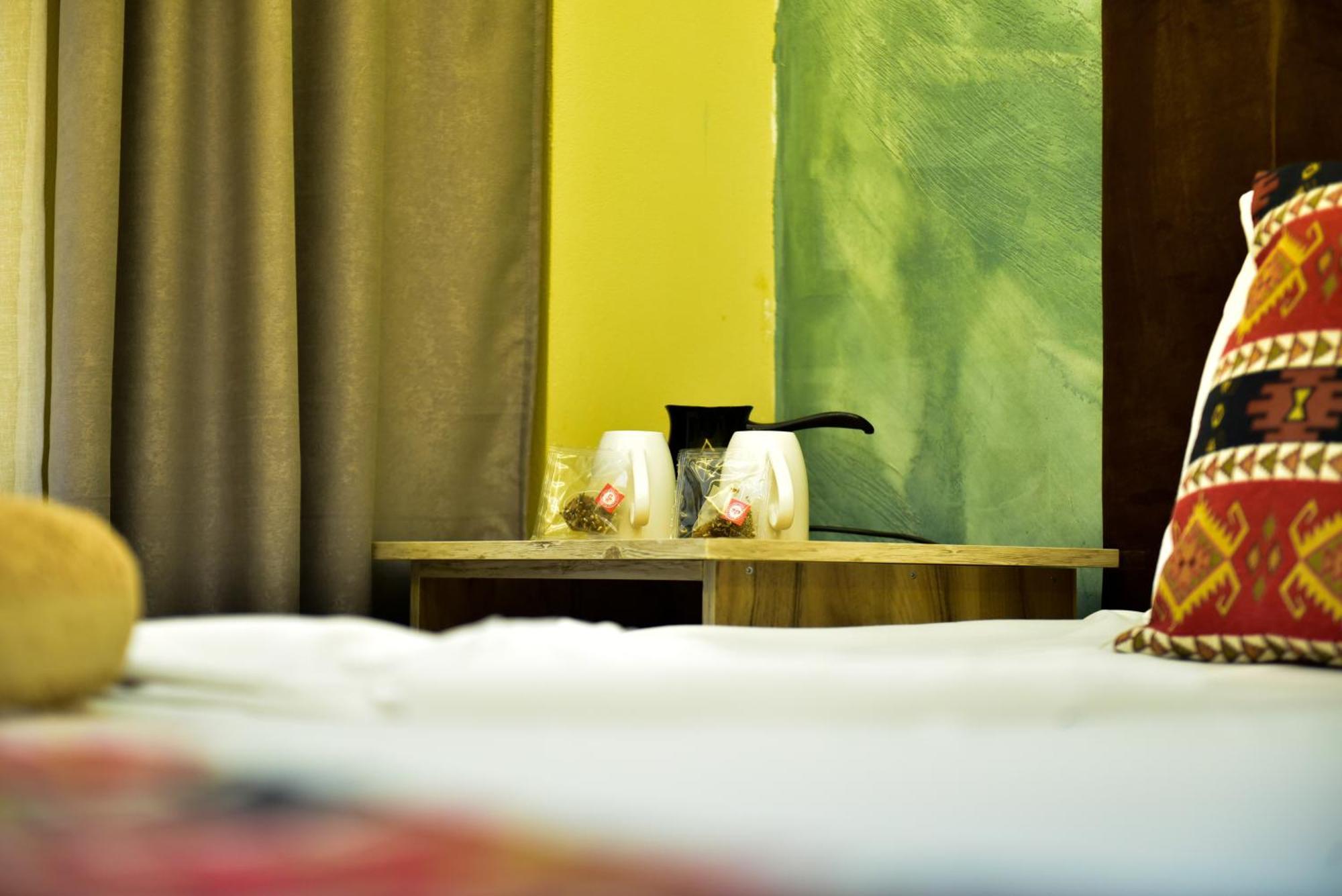 Te Bujtina Hotel- Cozy Stay With Traditional Breakfast Near Beach Golem  Extérieur photo